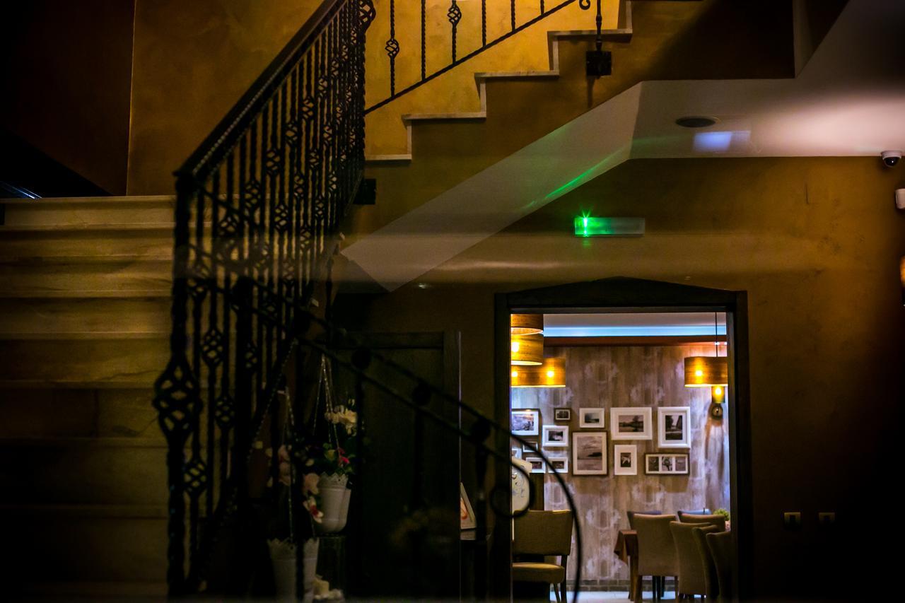 Hotel Moja Carda Temerin Exterior foto